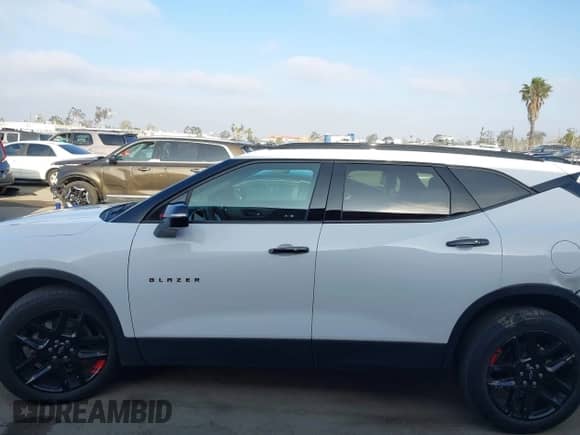 2022 Chevrolet Blazer LT с VIN 3GNKBCR47NS156313, выставлен на аукционе IAAI как лот 42665654 с пробегом 44 099 миль миль и . История ставок и продаж доступна на DreamBid. Изображение 14.