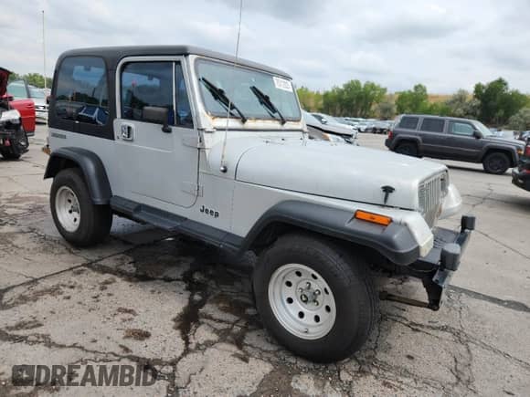 1987 Jeep Wrangler с VIN 2BCCV8111HB537153, выставлен на аукционе Copart как лот 70312835 с пробегом 143 728 миль миль и Чистый • Clean title. История ставок и продаж доступна на DreamBid. Изображение 4.