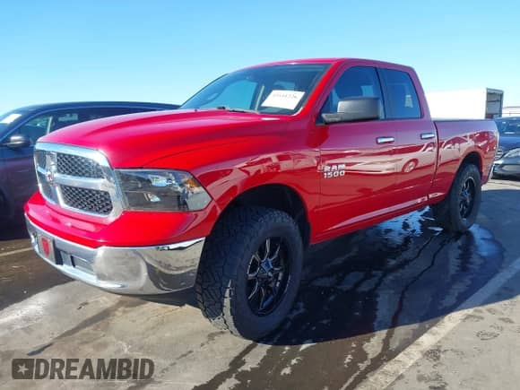 2018 Ram 1500 Big Horn z VIN 1C6RR7GG7JS319627, wystawiony jako IAAI lot #43441226 z przebiegiem 200 425 mil mil oraz . Historia ofert i sprzedaży dostępna na DreamBid. Obrazek 2.