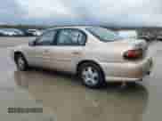 2004 Chevrolet Malibu Classic z VIN 1G1ND52F14M652349, wystawiony jako Copart lot #52586605 z przebiegiem 235 959 mil mil oraz Szkoda całkowita • Salvage title. Historia ofert i sprzedaży dostępna na DreamBid. Obrazek 2.