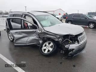 2014 Jeep Compass Latitude с VIN 1C4NJCEA1ED888571, выставлен на аукционе IAAI как лот 41029770 с пробегом Не указан миль и . История ставок и продаж доступна на DreamBid. Изображение 1.