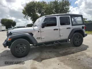 2022 Jeep Wrangler Unlimited Sport с VIN 1C4HJXDN7NW251780, выставлен на аукционе Copart как лот 70247304 с пробегом 25 935 миль миль и Списание • Salvage title. История ставок и продаж доступна на DreamBid. Изображение 1.
