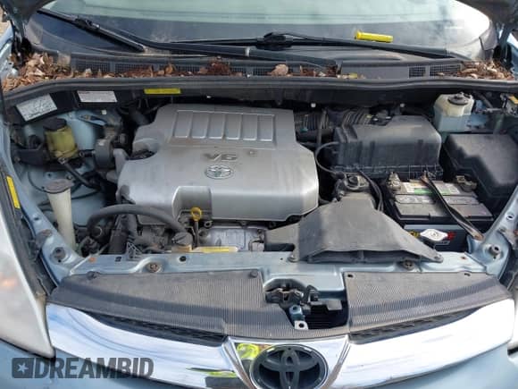 2008 Toyota Sienna XLE z VIN 5TDBK22C28S014660, wystawiony jako IAAI lot #43568791 z przebiegiem 234 423 mil mil oraz . Historia ofert i sprzedaży dostępna na DreamBid. Obrazek 10.