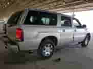 2004 Cadillac Escalade ESV z VIN 3GYFK66NX4G205380, wystawiony jako Copart lot #64630695 z przebiegiem 142 665 mil mil oraz Czysty tytuł • Clean title. Historia ofert i sprzedaży dostępna na DreamBid. Obrazek 3.