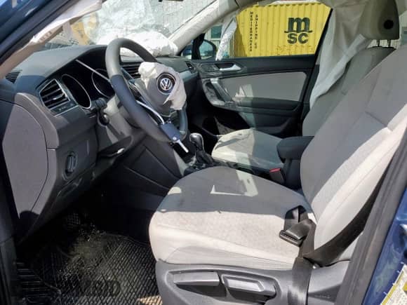 2020 Volkswagen Tiguan S с VIN 3VV1B7AX7LM140388, выставлен на аукционе Copart как лот 67193235 с пробегом Не указан миль и Списание • Salvage title. История ставок и продаж доступна на DreamBid. Изображение 7.