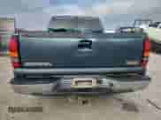 2006 GMC Sierra 1500 SLE1 z VIN 2GTEC13Z761344015, wystawiony jako Copart lot #81309585 z przebiegiem 191 829 mil mil oraz Szkoda całkowita • Salvage title. Historia ofert i sprzedaży dostępna na DreamBid. Obrazek 6.
