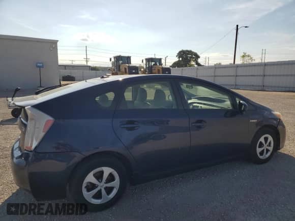 2012 Toyota Prius One with VIN JTDKN3DU8C1527565, listed as a Copart auction lot 69989225 with 266,424 mi miles and Salvage title. Bid and sale history available at DreamBid. Image 3.