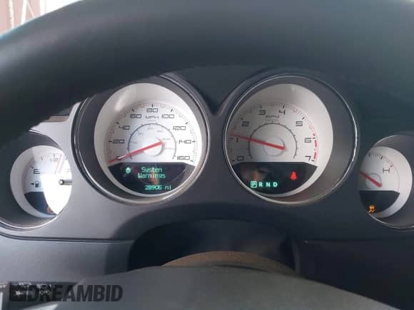 2014 Dodge Challenger R/T z VIN 2C3CDYBT9EH165267, wystawiony jako IAAI lot #43242499 z przebiegiem 28 905 mil mil oraz . Historia ofert i sprzedaży dostępna na DreamBid. Obrazek 7.