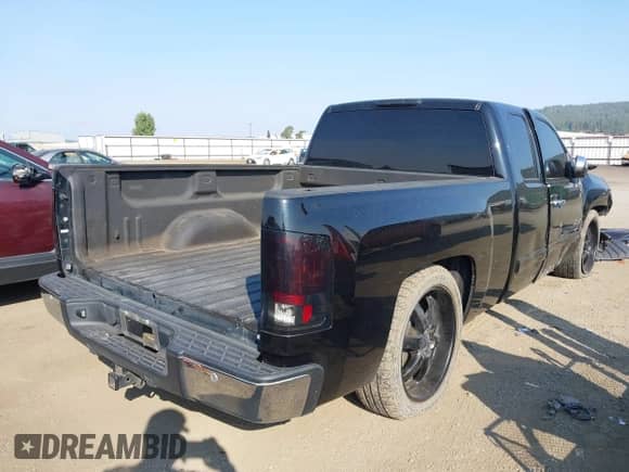 2010 Chevrolet Silverado 1500 LTZ with VIN 1GCSCTE02AZ288434, listed as a IAAI auction lot 43145197 with 126,988 mi miles and . Bid and sale history available at DreamBid. Image 4.