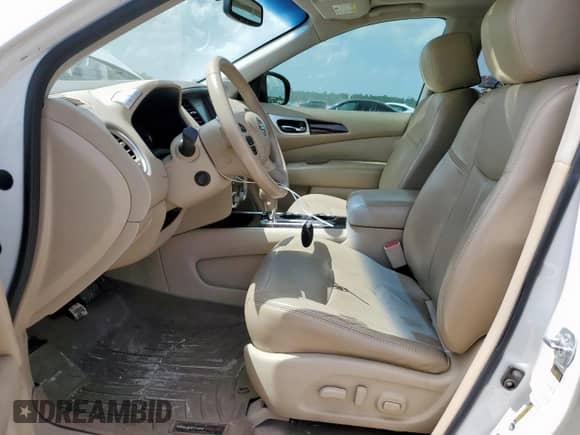 2014 Nissan Pathfinder Platinum Hybrid with VIN 5N1CR2MNXEC660701, listed as a Copart auction lot 61634125 with 136,378 mi miles and Salvage title. Bid and sale history available at DreamBid. Image 7.