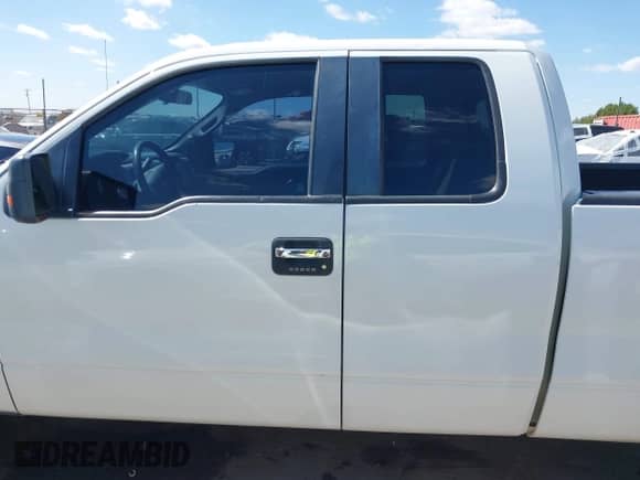 2013 Ford F-150 STX с VIN 1FTFX1EF4DFC57013, выставлен на аукционе IAAI как лот 43302090 с пробегом 203 341 миль миль и . История ставок и продаж доступна на DreamBid. Изображение 14.