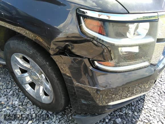 2017 Chevrolet Tahoe Premier z VIN 1GNSKCKC3HR342181, wystawiony jako IAAI lot #42726641 z przebiegiem Nie podano mil oraz . Historia ofert i sprzedaży dostępna na DreamBid. Obrazek 6.