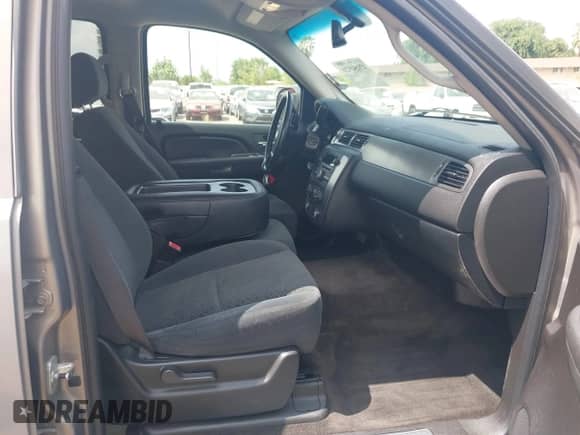 2007 Chevrolet Suburban LT с VIN 1GNFK163X7J289542, выставлен на аукционе IAAI как лот 42054920 с пробегом 146 702 миль миль и . История ставок и продаж доступна на DreamBid. Изображение 5.