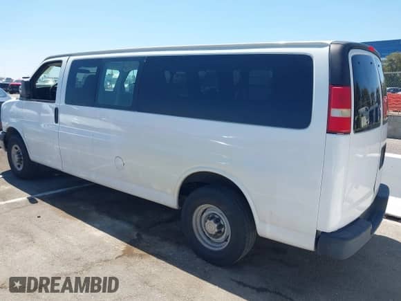 2009 Chevrolet Express Passenger с VIN 1GAHG39K991101137, выставлен на аукционе IAAI как лот 42676691 с пробегом 157 179 миль миль и . История ставок и продаж доступна на DreamBid. Изображение 3.