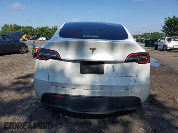 2022 Tesla Model Y Long Range with VIN 7SAYGAEE6NF363326, listed as a Copart auction lot 54414784 with 163,400 mi miles and Salvage title. Bid and sale history available at DreamBid. Image 6.