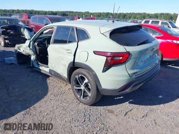2024 Chevrolet Trax 1RS with VIN KL77LGE23RC106573, listed as a IAAI auction lot 43089288 with 8 mi miles and . Bid and sale history available at DreamBid. Image 3.