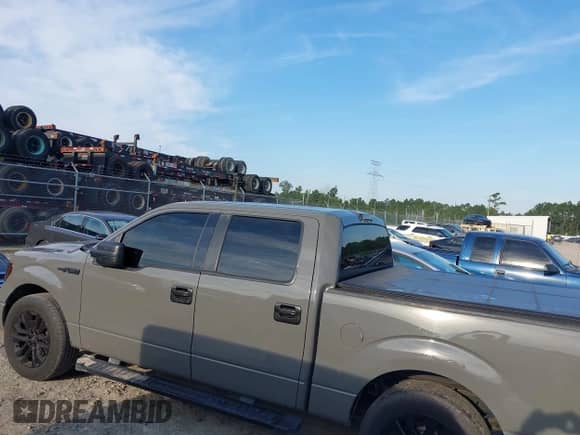 2011 Ford F-150 XL z VIN 1FTFW1CF9BFC35575, wystawiony jako IAAI lot #43070970 z przebiegiem 150 674 mil mil oraz . Historia ofert i sprzedaży dostępna na DreamBid. Obrazek 15.