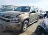 2007 Chevrolet Tahoe LTZ с VIN 1GNFC130X7R241919, выставлен на аукционе IAAI как лот 41270202 с пробегом Не указан миль и . История ставок и продаж доступна на DreamBid. Изображение 14.