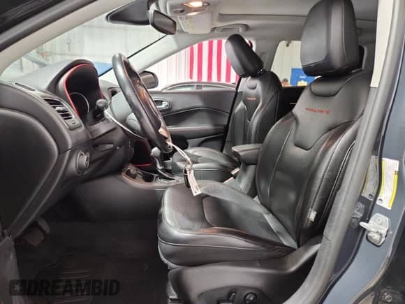 2018 Jeep Compass Trailhawk with VIN 3C4NJDDB8JT264061, listed as a Copart auction lot 68252765 with 69,347 mi miles and Clean title. Bid and sale history available at DreamBid. Image 7.