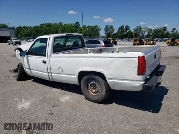 1997 Chevrolet Silverado 1500 z VIN 1GCEC14W2VZ138482, wystawiony jako Copart lot #55863424 z przebiegiem 270 995 mil mil oraz Szkoda całkowita • Salvage title. Historia ofert i sprzedaży dostępna na DreamBid. Obrazek 2.