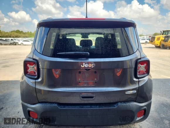 2018 Jeep Renegade Altitude with VIN ZACCJABB5JPJ18889, listed as a Copart auction lot 89709015 with 110,186 mi miles and Clean title. Bid and sale history available at DreamBid. Image 6.