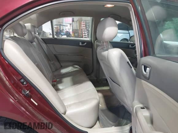 2008 Hyundai Sonata SE с VIN 5NPEU46F38H364943, выставлен на аукционе IAAI как лот 42985141 с пробегом 196 396 миль миль и . История ставок и продаж доступна на DreamBid. Изображение 8.