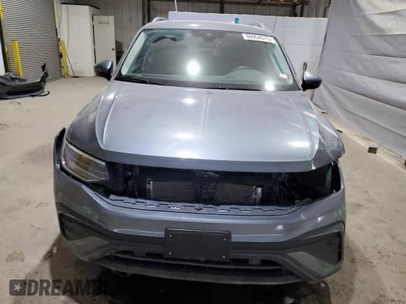 2024 Volkswagen Tiguan SE с VIN 3VVMB7AX1RM181363, выставлен на аукционе Copart как лот 66954575 с пробегом 7 796 миль миль и Списание • Salvage title. История ставок и продаж доступна на DreamBid. Изображение 5.