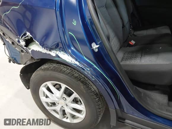 2023 Chevrolet Equinox LT z VIN 3GNAXUEG5PL104436, wystawiony jako IAAI lot #43215747 z przebiegiem 10 059 mil mil oraz . Historia ofert i sprzedaży dostępna na DreamBid. Obrazek 19.