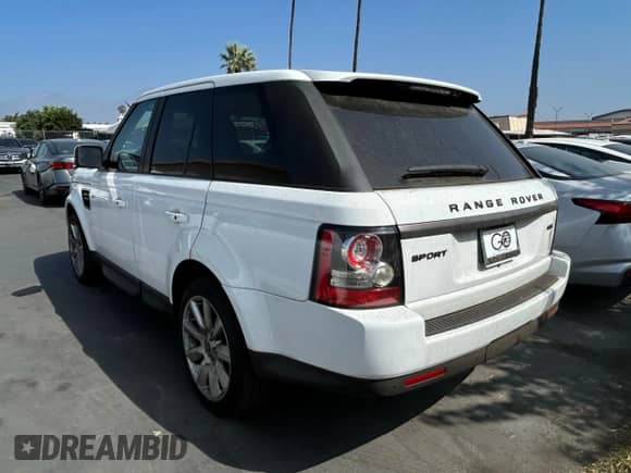 2013 Land Rover Range Rover Sport HSE z VIN SALSF2D44DA798902, wystawiony jako Copart lot #85946835 z przebiegiem 141 104 mil mil oraz Czysty tytuł • Clean title. Historia ofert i sprzedaży dostępna na DreamBid. Obrazek 3.