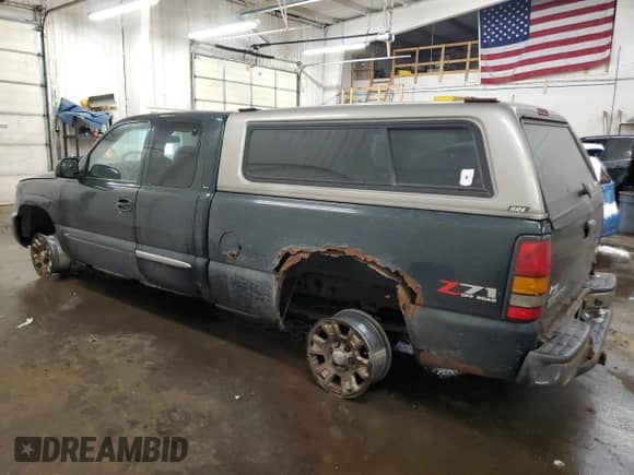 2006 GMC Sierra 1500 SLE1 z VIN 1GTEK19B06Z242009, wystawiony jako Copart lot #47706105 z przebiegiem 235 154 mil mil oraz Nie do naprawy • Non repairable. Historia ofert i sprzedaży dostępna na DreamBid. Obrazek 2.