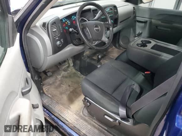 2013 GMC Sierra 1500 Work Truck z VIN 1GTN2TEX5DZ149237, wystawiony jako Copart lot #54484815 z przebiegiem 130 480 mil mil oraz Czysty tytuł • Clean title. Historia ofert i sprzedaży dostępna na DreamBid. Obrazek 8.