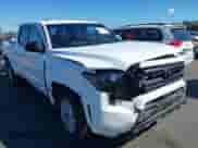 2024 Toyota Tacoma TRD Off Road с VIN 3TMLB5JN5RM057125, выставлен на аукционе IAAI как лот 43274488 с пробегом 22 542 миль миль и . История ставок и продаж доступна на DreamBid. Изображение 1.
