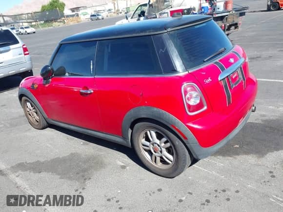 2011 MINI Hardtop с VIN WMWSU3C56BT097399, выставлен на аукционе IAAI как лот 43419136 с пробегом 212 141 миль миль и . История ставок и продаж доступна на DreamBid. Изображение 3.