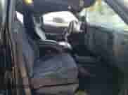 1999 Chevrolet Blazer LS z VIN 1GNCS13W7X2162386, wystawiony jako Copart lot #75060354 z przebiegiem 190 289 mil mil oraz Szkoda całkowita • Salvage title. Historia ofert i sprzedaży dostępna na DreamBid. Obrazek 7.