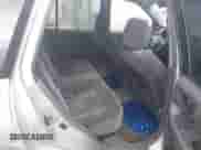 2001 Hyundai Santa Fe GLS с VIN KM8SC83DX1U054408, выставлен на аукционе IAAI как лот 41498025 с пробегом 159 366 миль миль и . История ставок и продаж доступна на DreamBid. Изображение 8.
