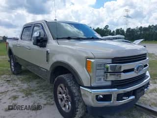 2017 Ford F-250 Lariat z VIN 1FT7W2BT8HEE30146, wystawiony jako IAAI lot #42948382 z przebiegiem 225 156 mil mil oraz . Historia ofert i sprzedaży dostępna na DreamBid. Obrazek 1.