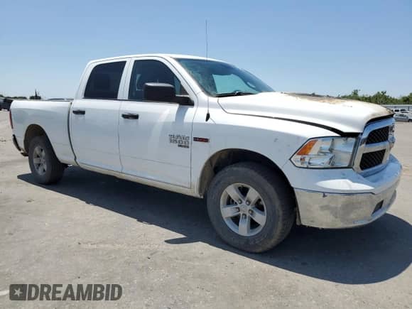 2019 Ram 1500 Tradesman z VIN 1C6RR7SM3KS699578, wystawiony jako Copart lot #62077645 z przebiegiem 151 971 mil mil oraz Szkoda całkowita • Salvage title. Historia ofert i sprzedaży dostępna na DreamBid. Obrazek 4.