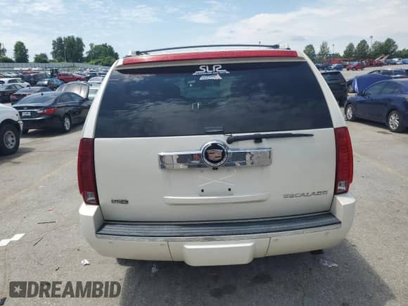 2009 Cadillac Escalade with VIN 1GYFK23269R241173, listed as a Copart auction lot 62178725 with 165,444 mi miles and Clean title. Bid and sale history available at DreamBid. Image 6.
