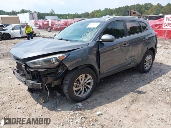 2017 Hyundai Tucson SE с VIN KM8J33A41HU377242, выставлен на аукционе IAAI как лот 43246443 с пробегом 130 000 миль миль и . История ставок и продаж доступна на DreamBid. Изображение 2.