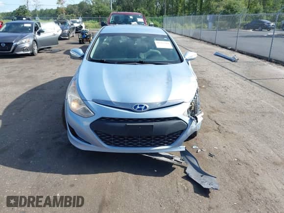 2013 Hyundai Sonata with VIN KMHEC4A46DA078946, listed as a IAAI auction lot 42755504 with 92,735 mi miles and . Bid and sale history available at DreamBid. Image 6.