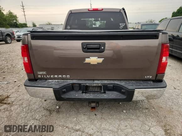 2008 Chevrolet Silverado 1500 2LT с VIN 2GCEK133681274525, выставлен на аукционе Copart как лот 81090505 с пробегом 189 705 миль миль и Списание • Salvage title. История ставок и продаж доступна на DreamBid. Изображение 6.