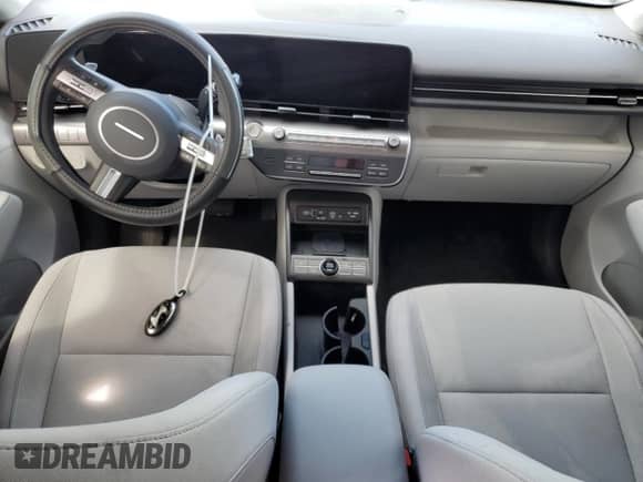 2024 Hyundai Kona SEL с VIN KM8HC3AB9RU083120, выставлен на аукционе Copart как лот 74905384 с пробегом Не указан миль и На запчасти • Non repairable. История ставок и продаж доступна на DreamBid. Изображение 8.