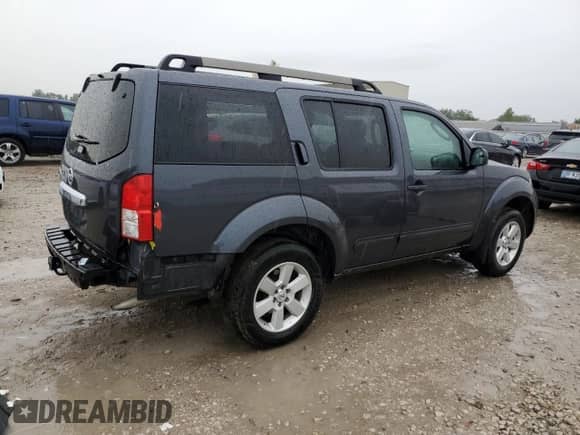 2011 Nissan Pathfinder LE z VIN 5N1AR1NB7BC602868, wystawiony jako Copart lot #70991995 z przebiegiem 142 680 mil mil oraz Szkoda całkowita • Salvage title. Historia ofert i sprzedaży dostępna na DreamBid. Obrazek 3.