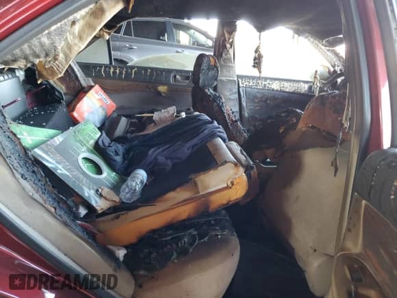 2002 Toyota Camry LE с VIN JTDBE32K720050617, выставлен на аукционе Copart как лот 84643735 с пробегом Не указан миль и Списание • Salvage title. История ставок и продаж доступна на DreamBid. Изображение 10.