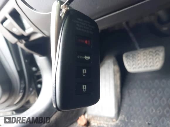 2019 Lexus IS 300 z VIN JTHBA1D21K5096037, wystawiony jako IAAI lot #43104108 z przebiegiem 98 000 mil mil oraz . Historia ofert i sprzedaży dostępna na DreamBid. Obrazek 11.