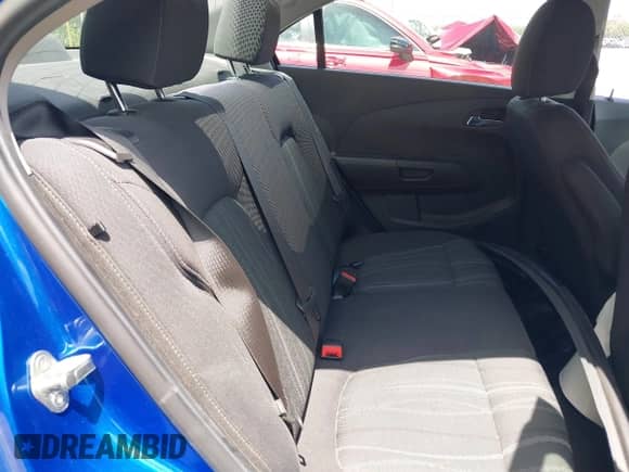 2020 Chevrolet Sonic LT with VIN 1G1JD5SB1L4122778, listed as a IAAI auction lot 39762657 with 30,659 mi miles and . Bid and sale history available at DreamBid. Image 8.
