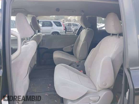 2018 Toyota Sienna LE с VIN 5TDJZ3DC4JS205058, выставлен на аукционе IAAI как лот 42857131 с пробегом 150 549 миль миль и . История ставок и продаж доступна на DreamBid. Изображение 8.