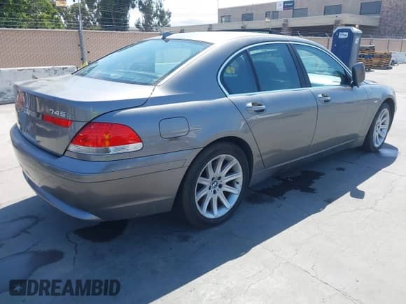 2003 BMW 7 Series 745i с VIN WBAGL63443DP63205, выставлен на аукционе IAAI как лот 42682836 с пробегом 103 551 миль миль и . История ставок и продаж доступна на DreamBid. Изображение 4.