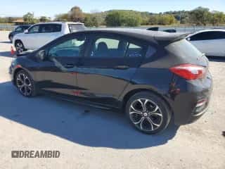 2019 Chevrolet Cruze LT z VIN 3G1BE6SM8KS584312, wystawiony jako Copart lot #82420975 z przebiegiem 196 970 mil mil oraz Szkoda całkowita • Salvage title. Historia ofert i sprzedaży dostępna na DreamBid. Obrazek 2.