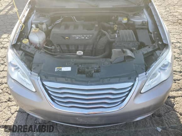 2014 Chrysler 200 LX с VIN 1C3CCBAB6EN231046, выставлен на аукционе Copart как лот 85156475 с пробегом 113 824 миль миль и Списание • Salvage title. История ставок и продаж доступна на DreamBid. Изображение 11.